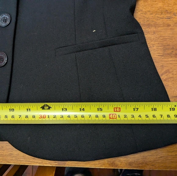 Classic Black Wool Tristan & Iseut Blazer - Picture 9 of 10